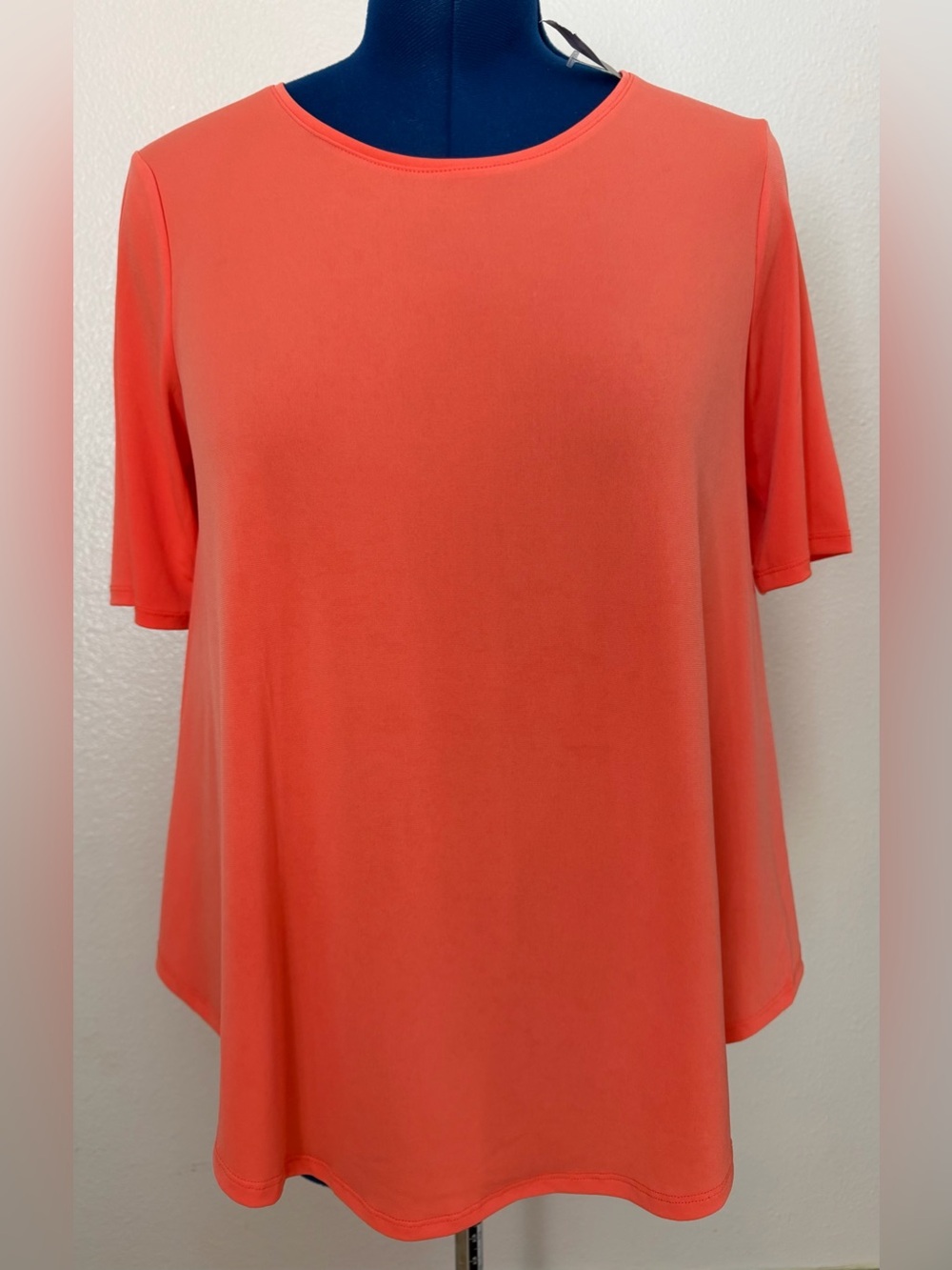 Chico's Coral-Summer Scoop Neck Long Sleeve Top. NWT. Size 1
